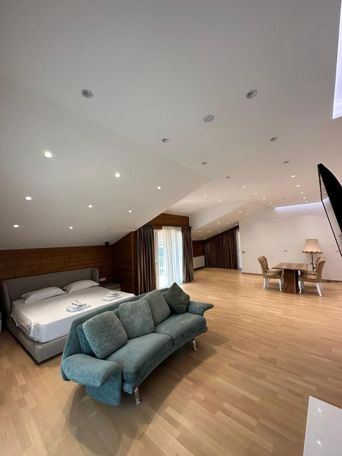 Bianca Hotel & Villa Priska e Madhe エクステリア 写真