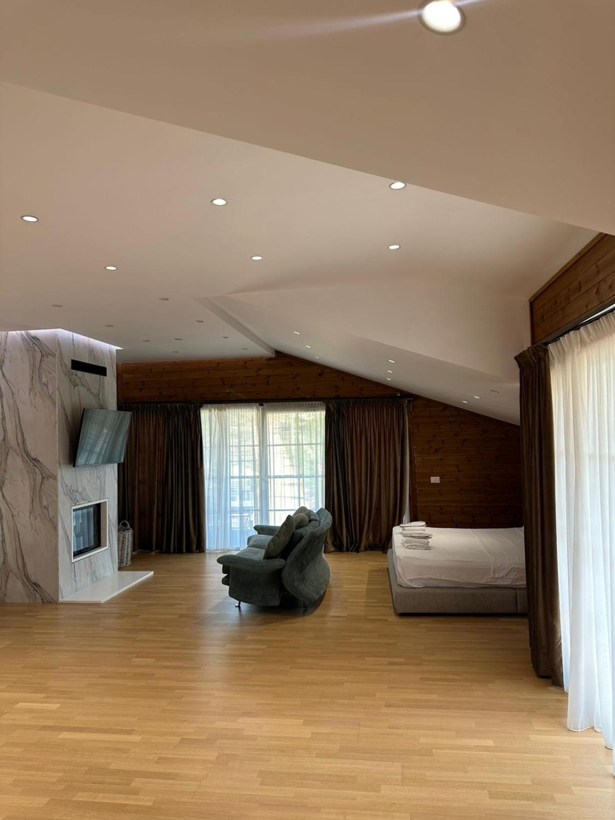Bianca Hotel & Villa Priska e Madhe エクステリア 写真